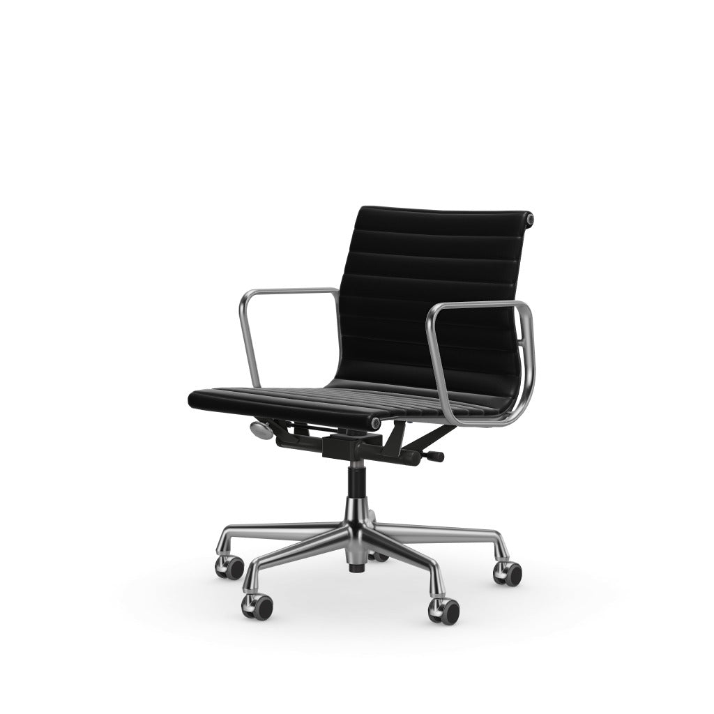 Aluminium Chair EA 117
