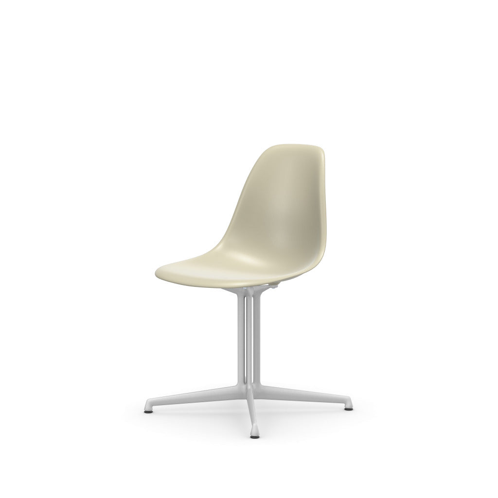 The picture of product EPC DSL Plastic Side Chair (neue Höhe)