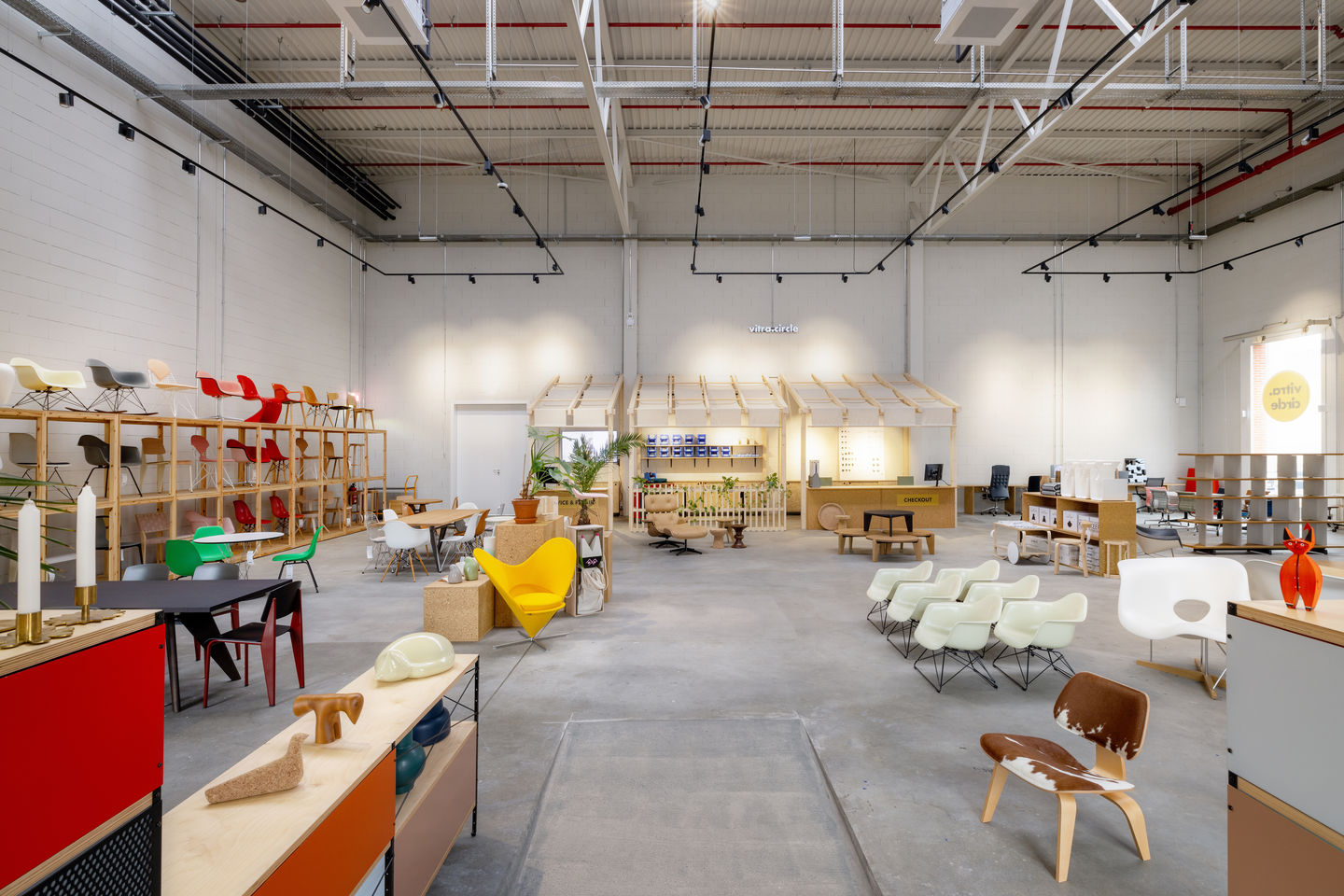 Vitra Circle Store Campus | Products
