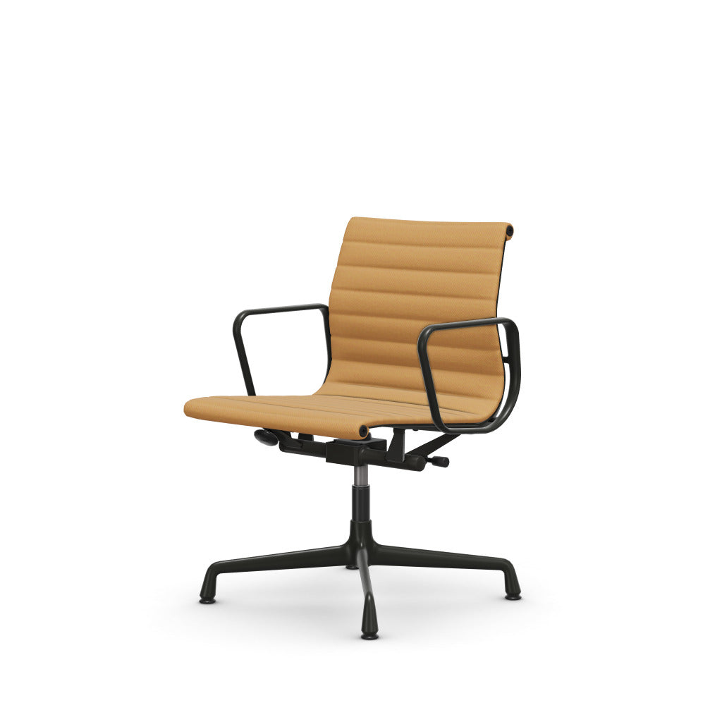 Eames Aluminium Chair EA132