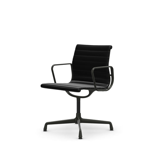 The picture of product Aluminium Chair EA 104
