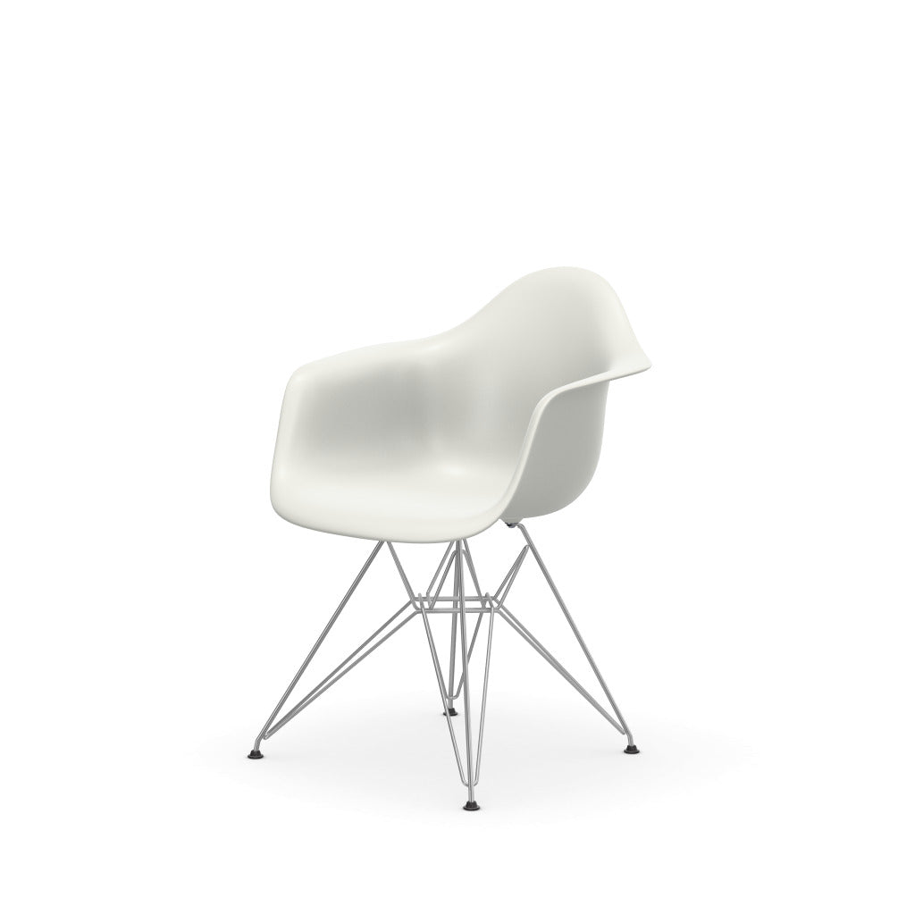 Eames Plastic Armchair DAR