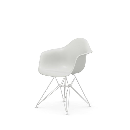 Eames Plastic Armchair DAR