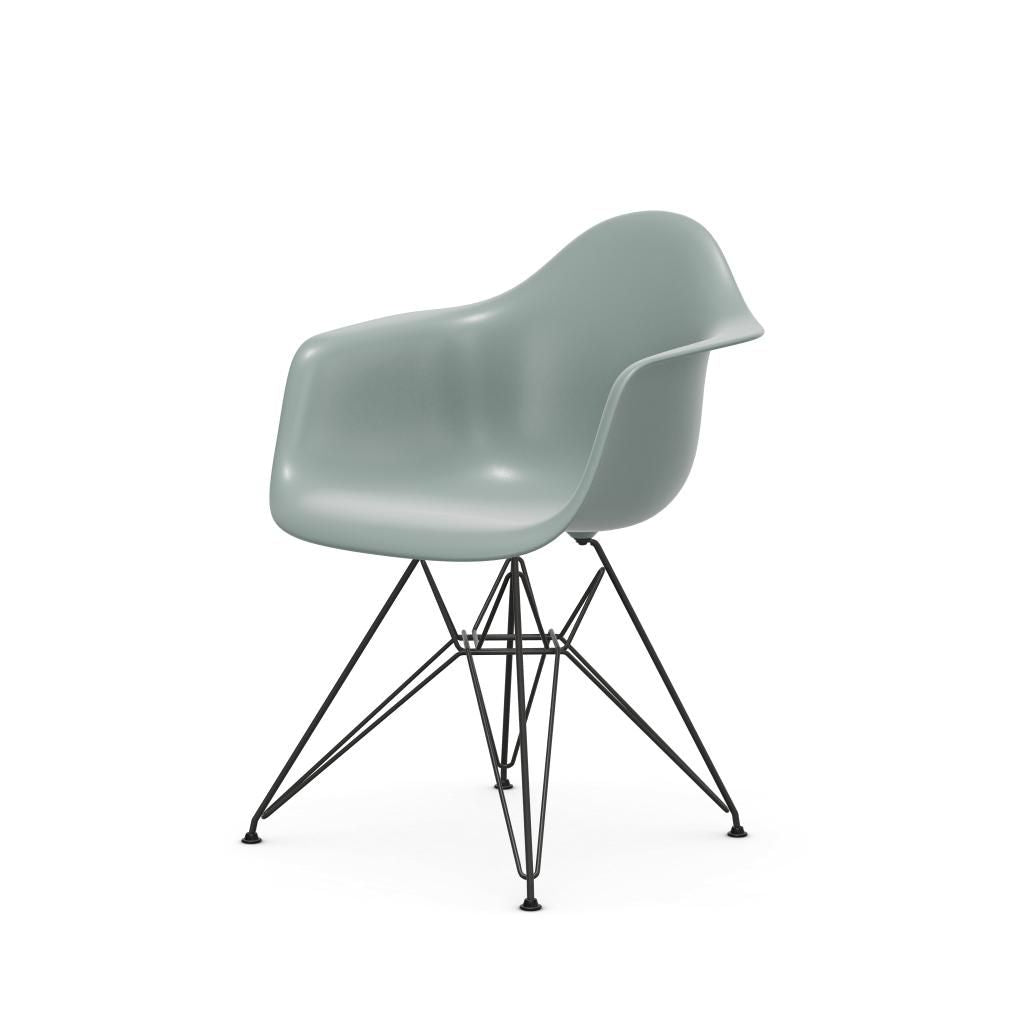 Eames Plastic Sidechair DAR