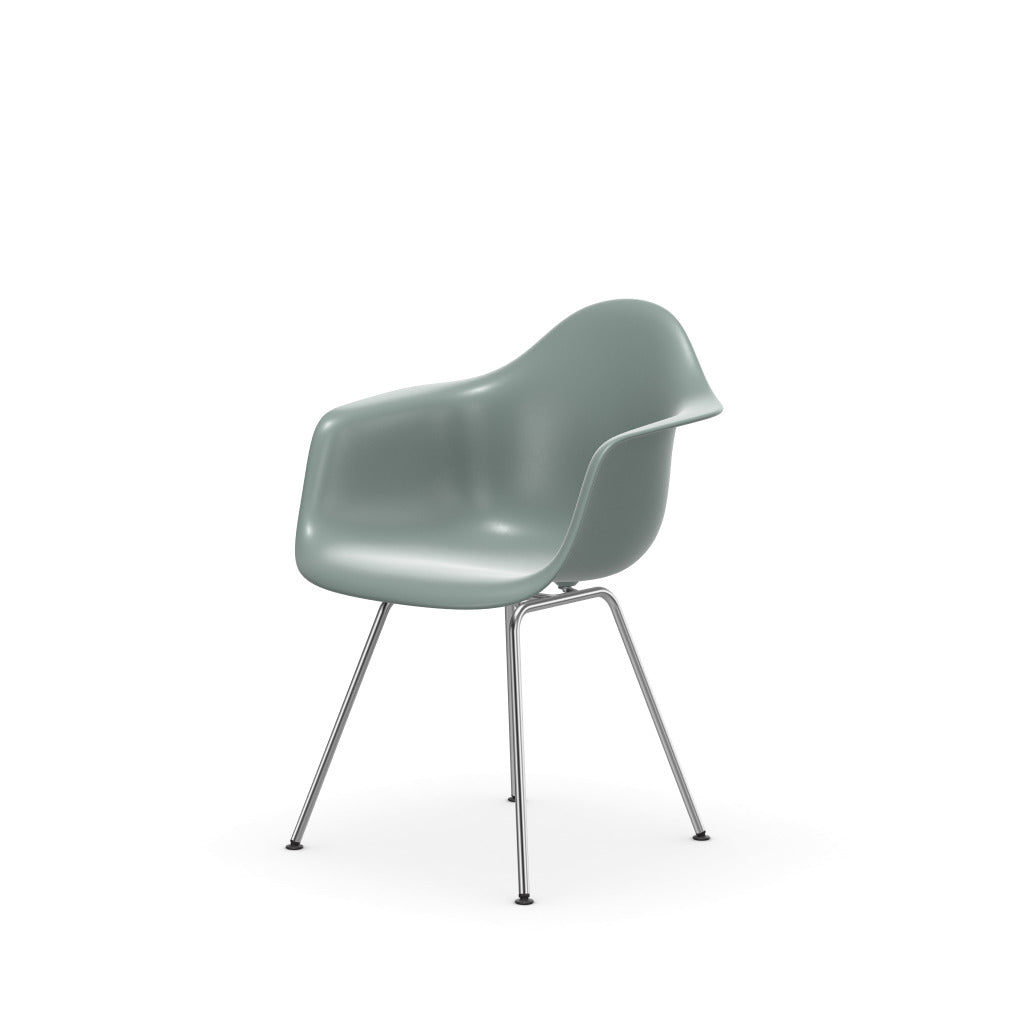 The picture of product EAS DAX Plastic Armchair            (OS)