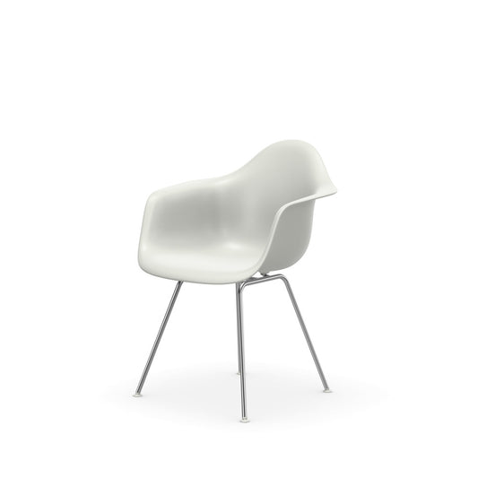 The picture of product EAS DAX Plastic Armchair            (OS)