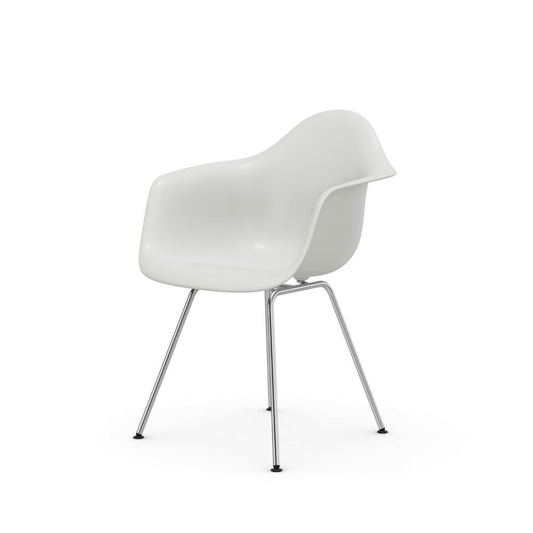 Eames Plastic Armchair DAX