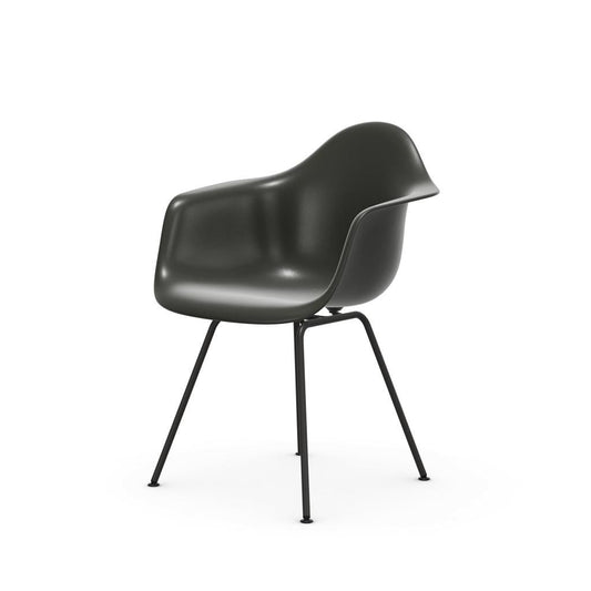 Eames Plastic Armchair DAX