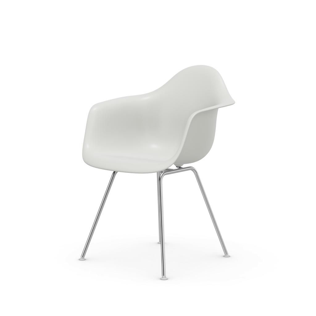 Eames Plastic Armchair DAX