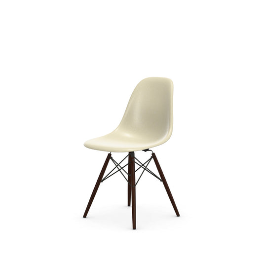 Eames Fiberglass Side Chair DSW